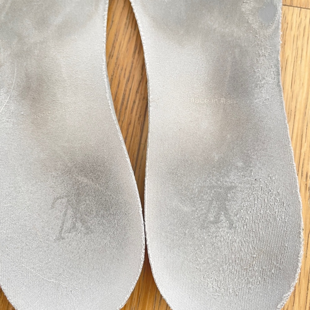 Louis Vuitton White/Grey Leather and Rubber Trainer Low Top Sneakers Si - Picture 12 of 12